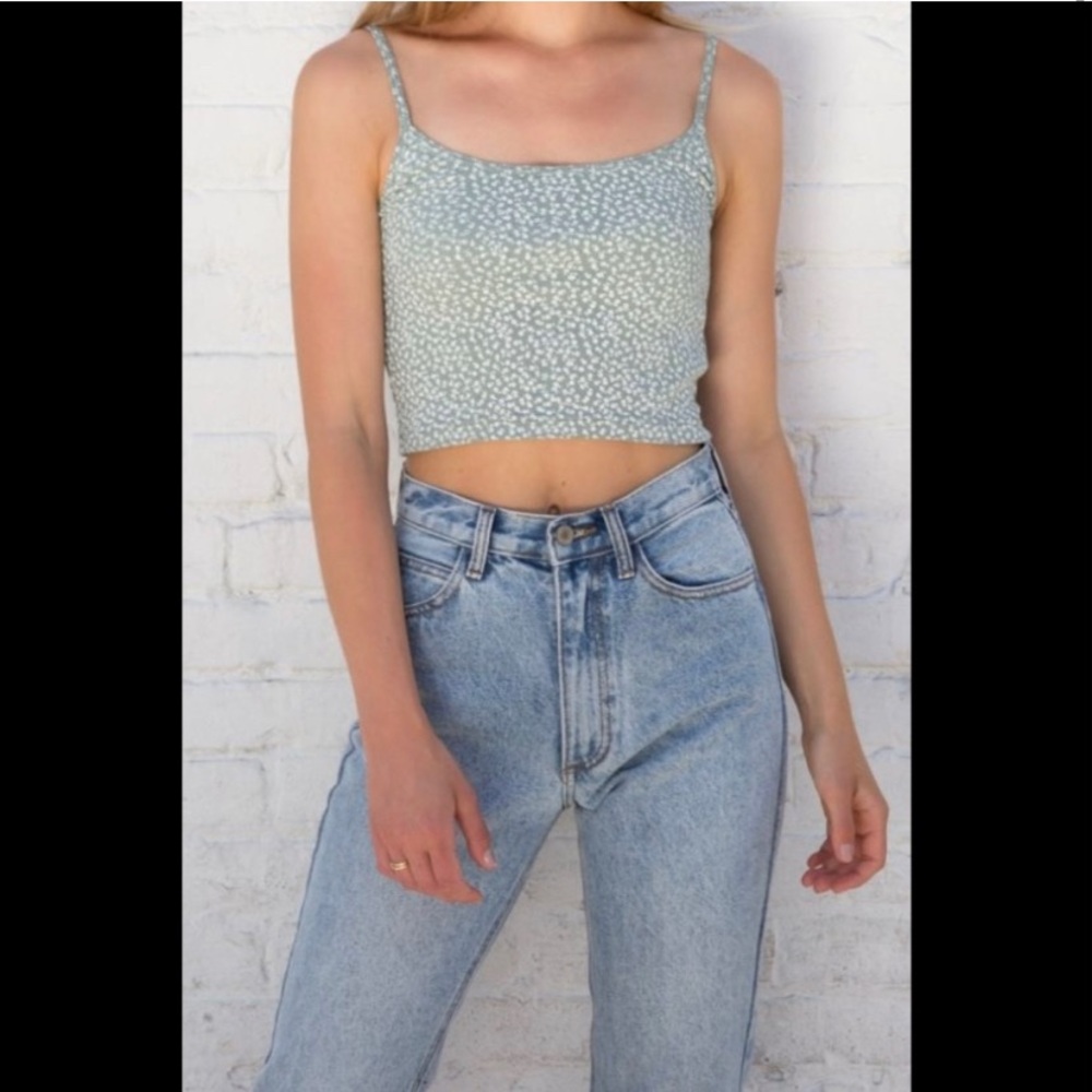SKYLAR FLORAL TANK- Brandy Melville